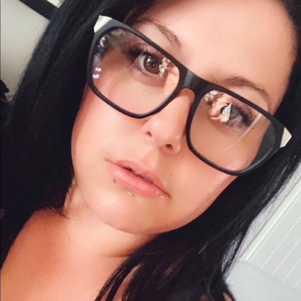 Meet your Posher, Ashleigh